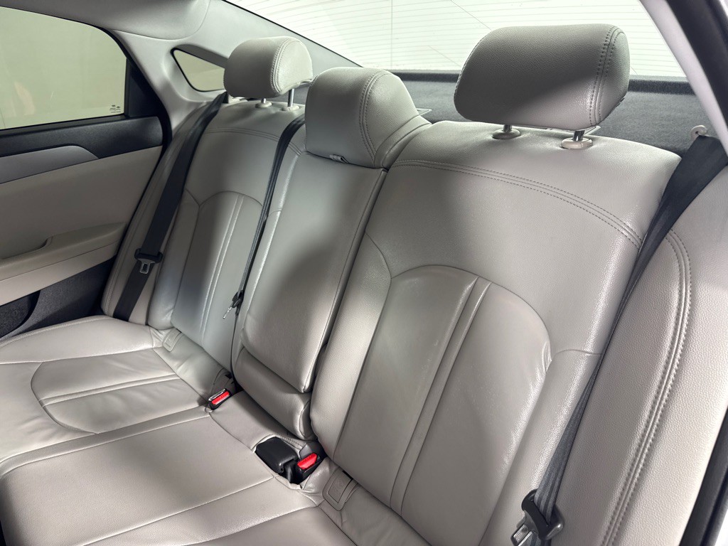 2016 Hyundai Sonata Image 18