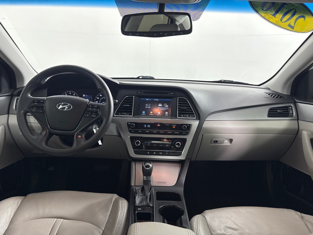 2016 Hyundai Sonata Image 23