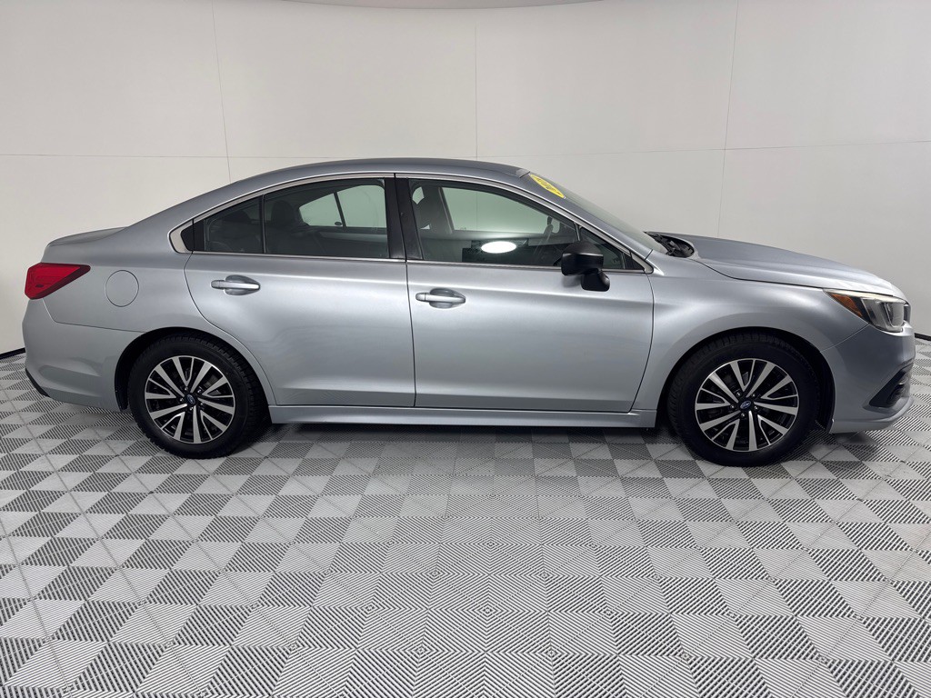 2018 Subaru Legacy Image 4