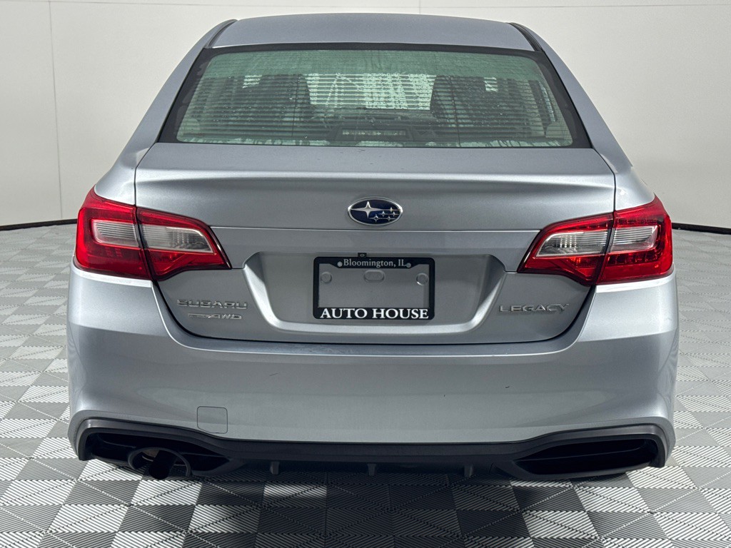 2018 Subaru Legacy Image 6