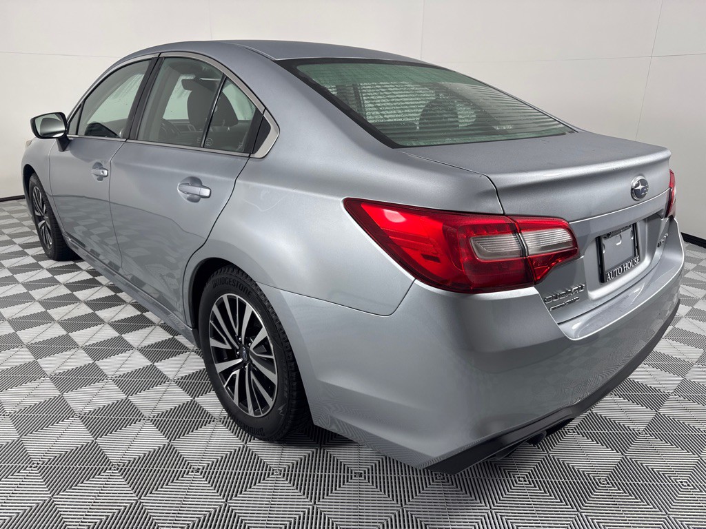 2018 Subaru Legacy Image 8