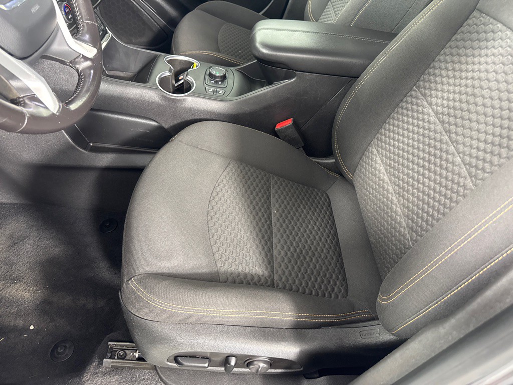 2021 GMC Terrain Image 13