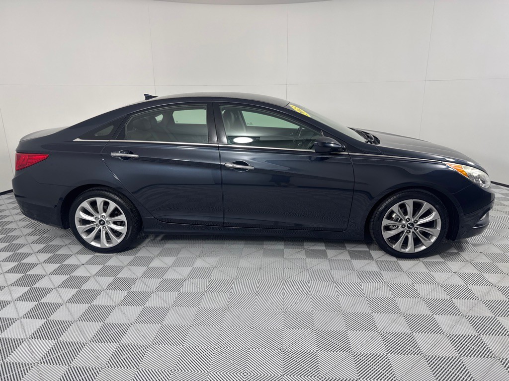2013 Hyundai Sonata Image 4