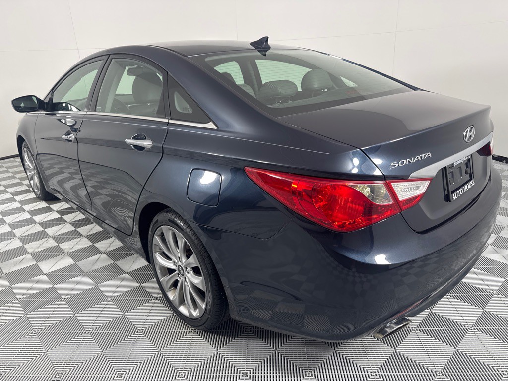 2013 Hyundai Sonata Image 8