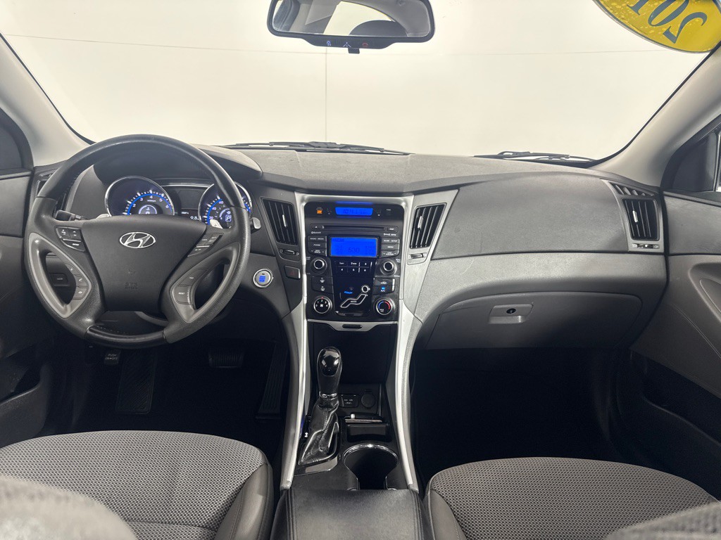 2013 Hyundai Sonata Image 25