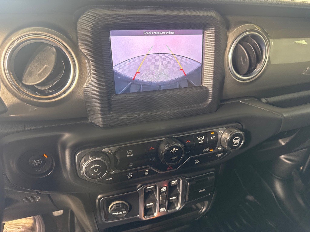 2018 Jeep Wrangler Unlimited Image 17