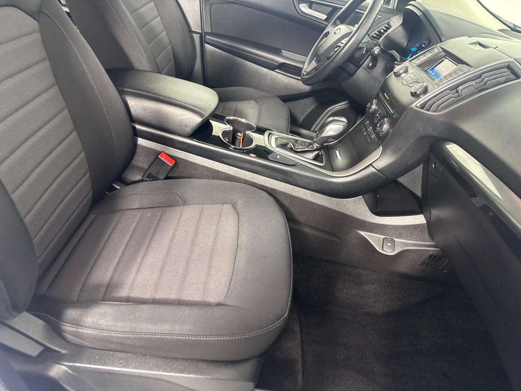 2018 Ford Edge Image 23