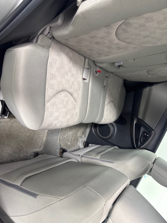 2012 Toyota Rav4 Image 18