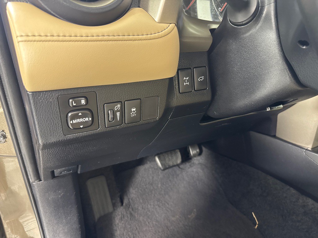2013 Toyota Rav4 Image 14