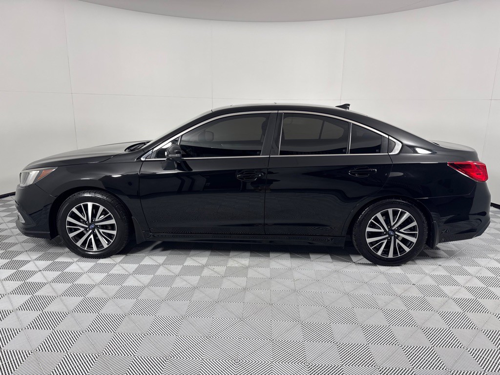 2019 Subaru Legacy Image 8