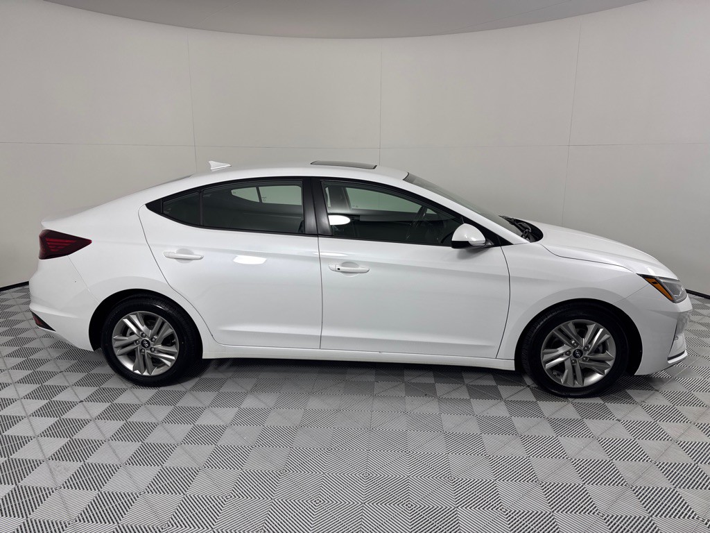 2020 Hyundai Elantra Image 4