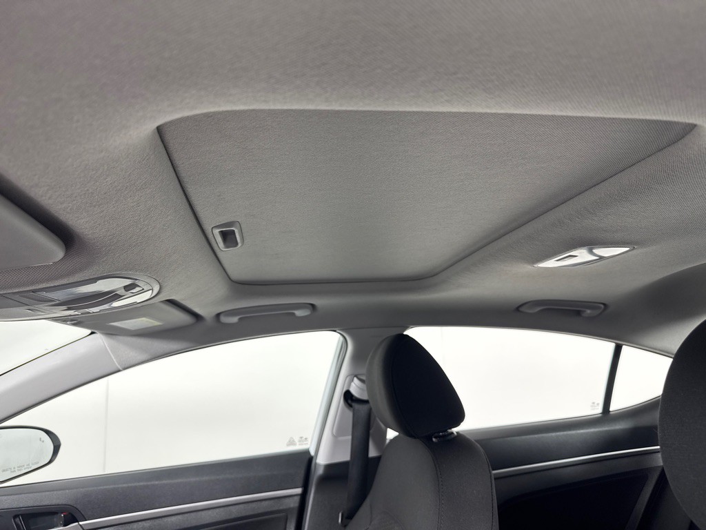2020 Hyundai Elantra Image 12