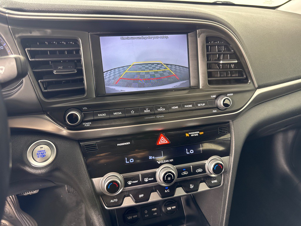 2020 Hyundai Elantra Image 15