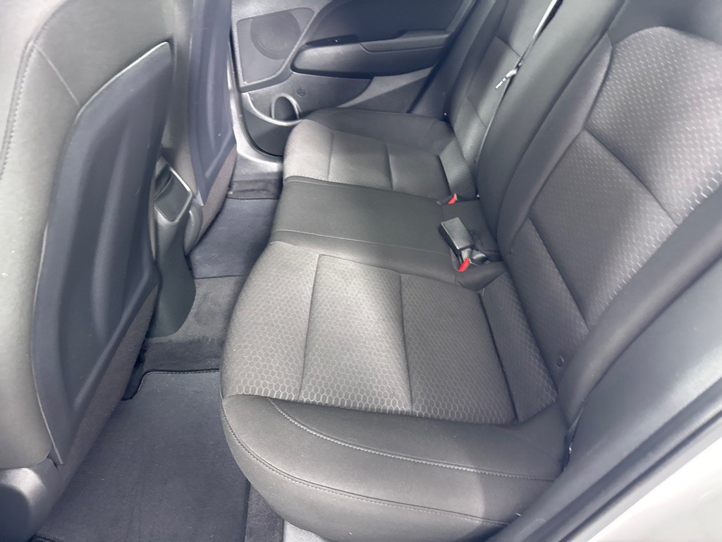2020 Hyundai Elantra Image 17