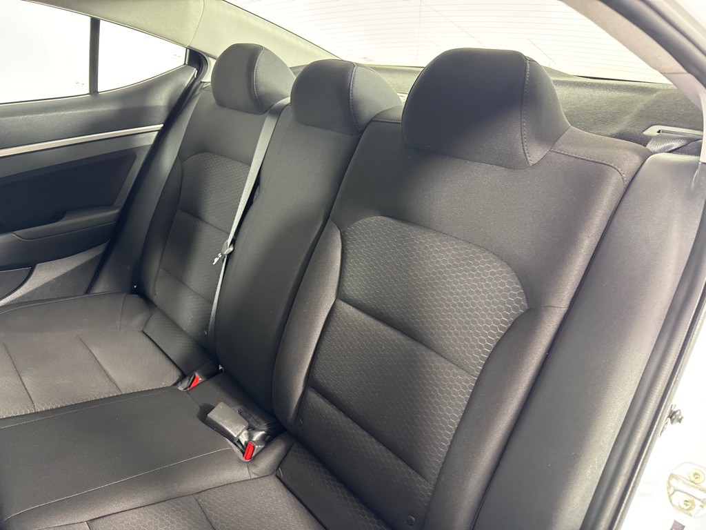 2020 Hyundai Elantra Image 18