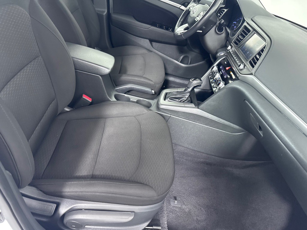 2020 Hyundai Elantra Image 21