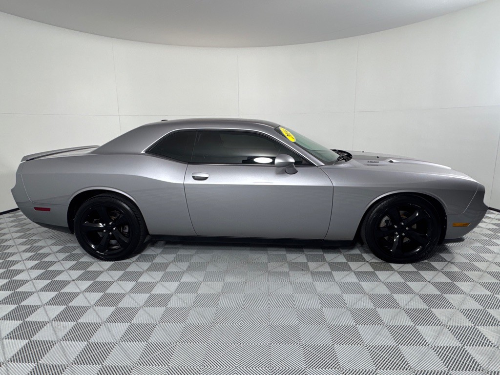 2014 Dodge Challenger Image 4