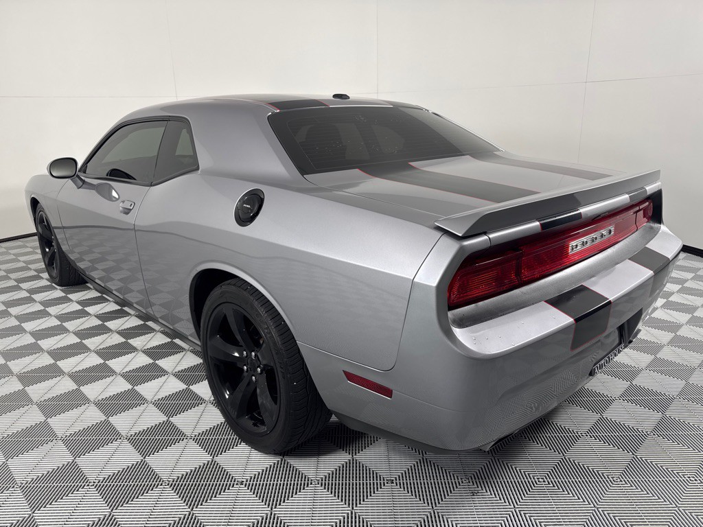 2014 Dodge Challenger Image 8