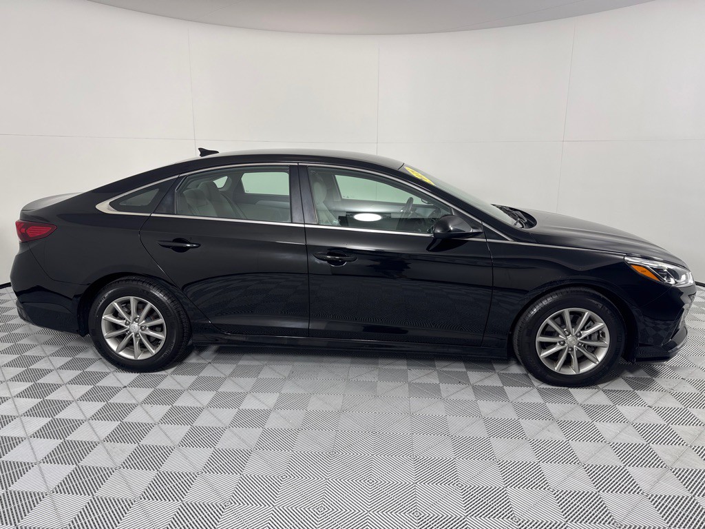2018 Hyundai Sonata Image 4