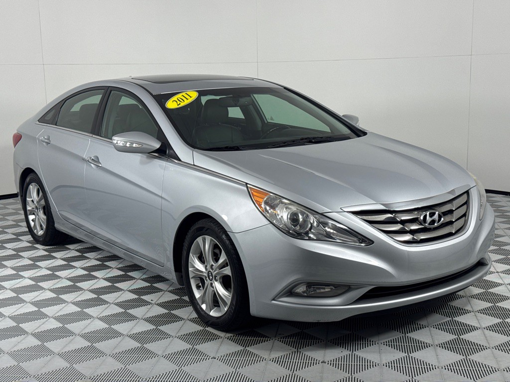 2011 Hyundai Sonata Image 3