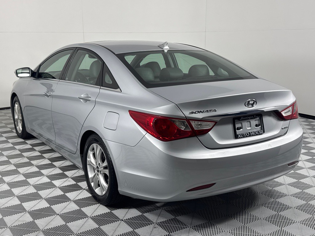 2011 Hyundai Sonata Image 7