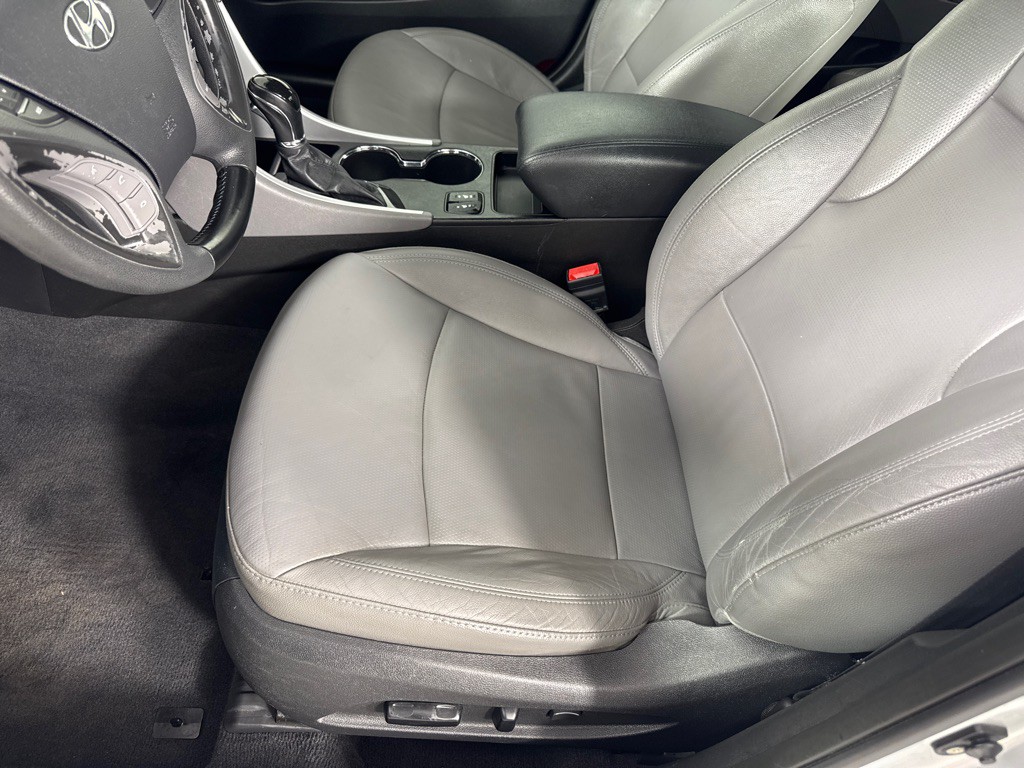 2011 Hyundai Sonata Image 13