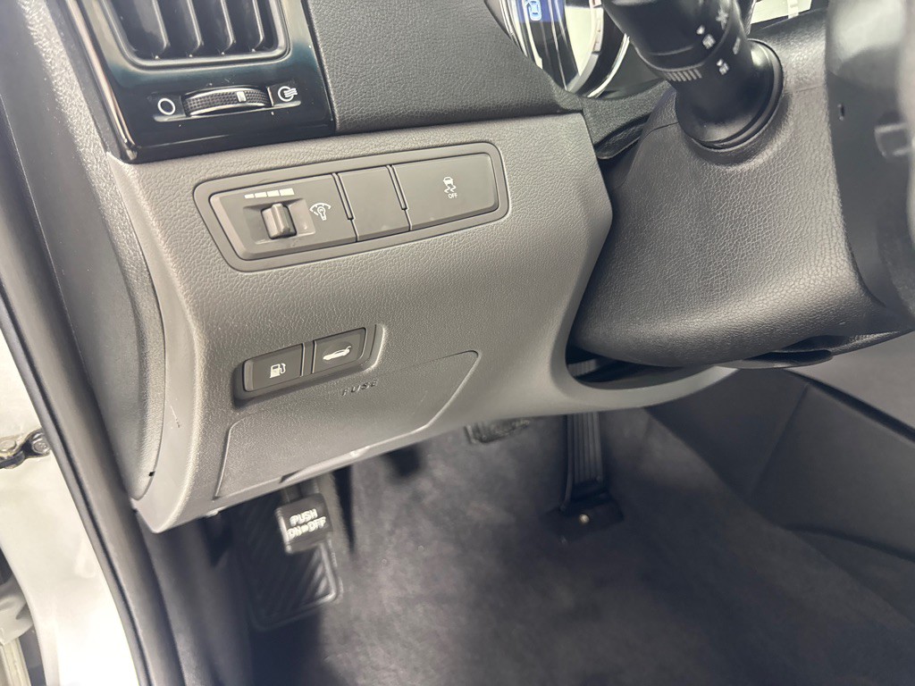 2011 Hyundai Sonata Image 16