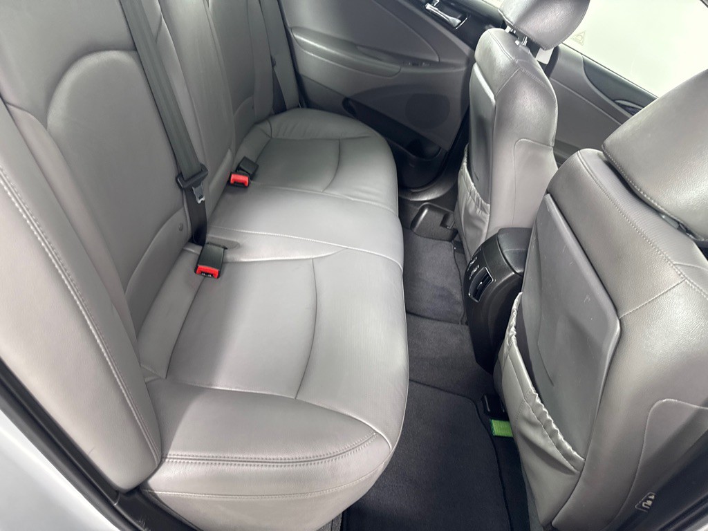 2011 Hyundai Sonata Image 22
