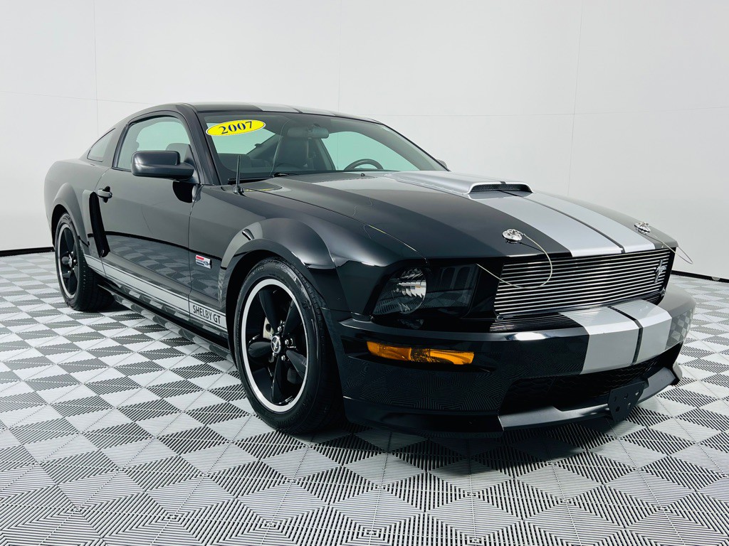 2007 Ford Mustang Image 3