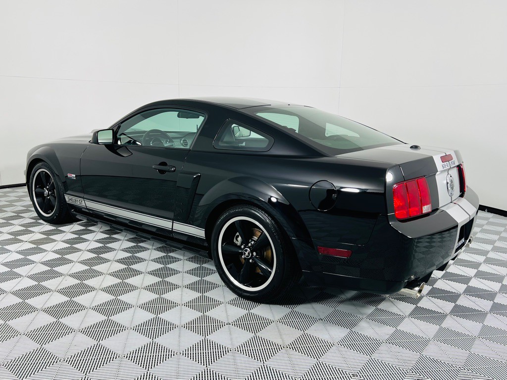 2007 Ford Mustang Image 12