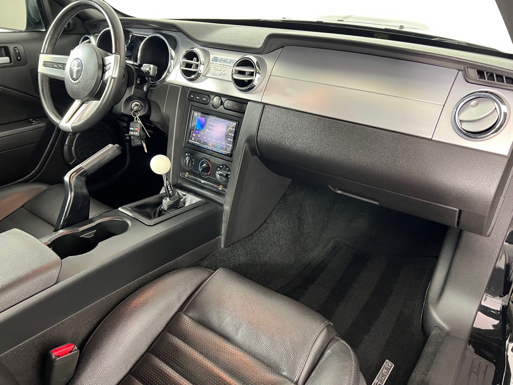 2007 Ford Mustang Image 31