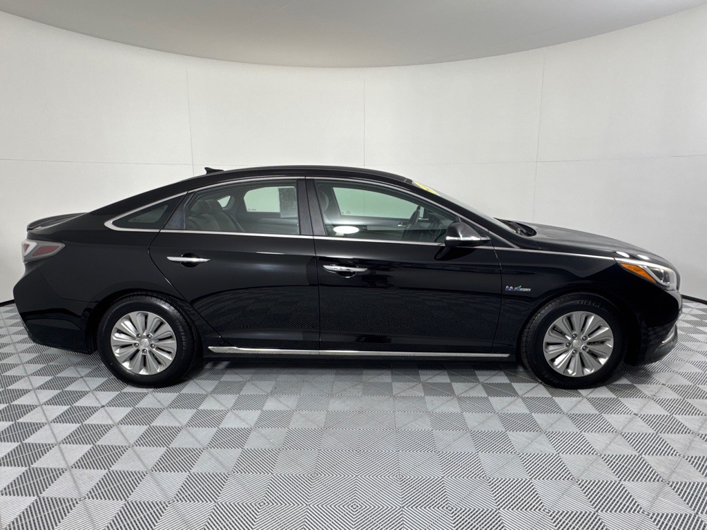 2016 Hyundai Sonata Image 4