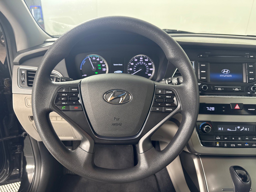 2016 Hyundai Sonata Image 16