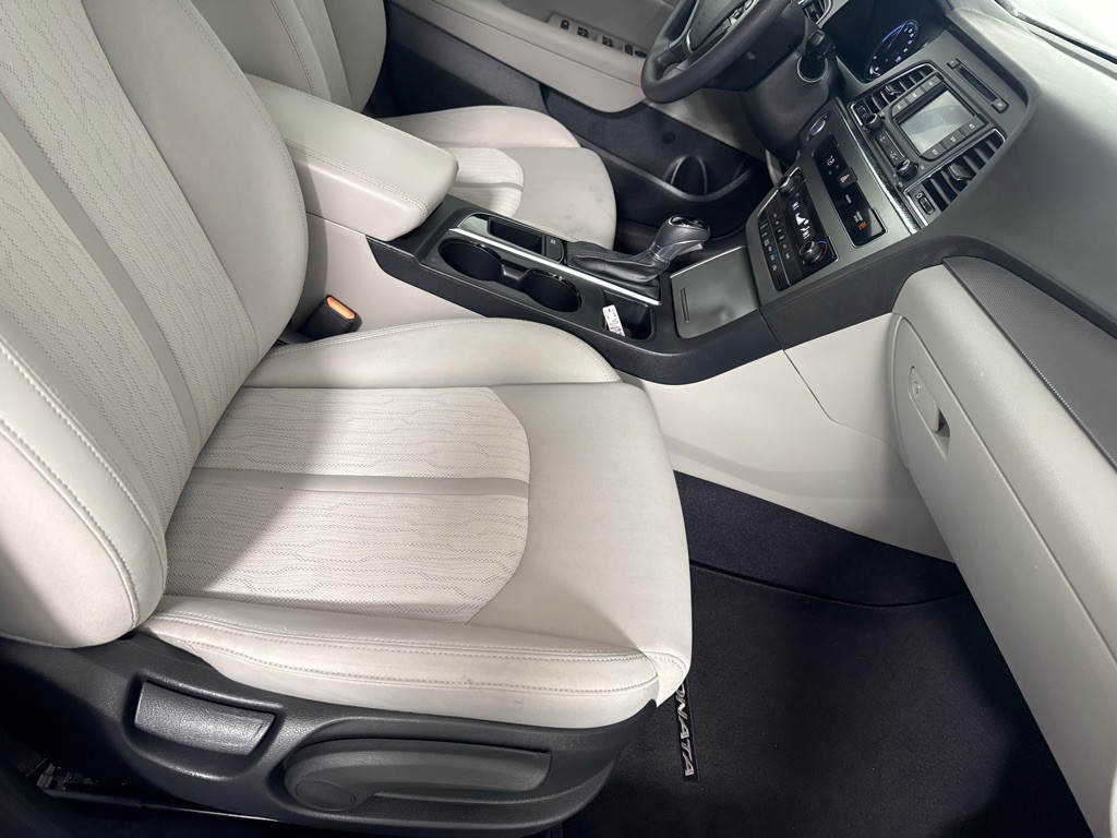 2016 Hyundai Sonata Image 23