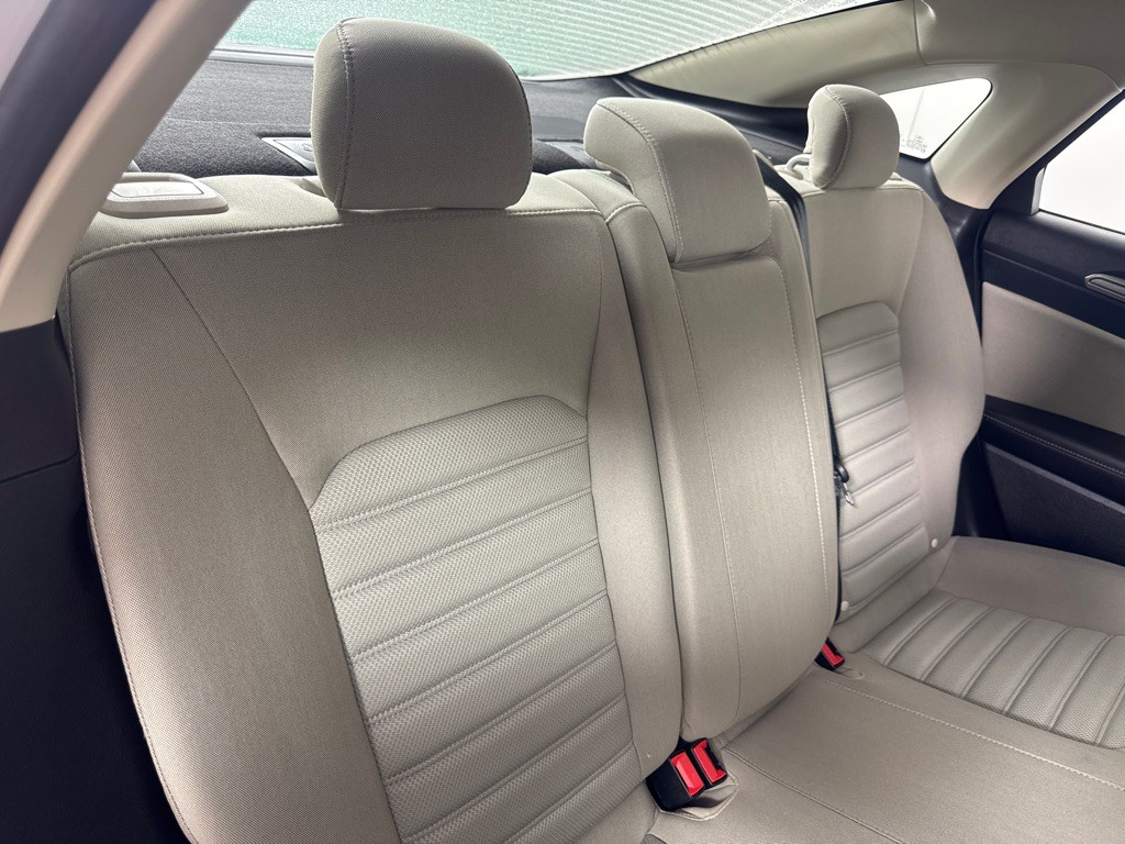 2018 Ford Fusion Image 21