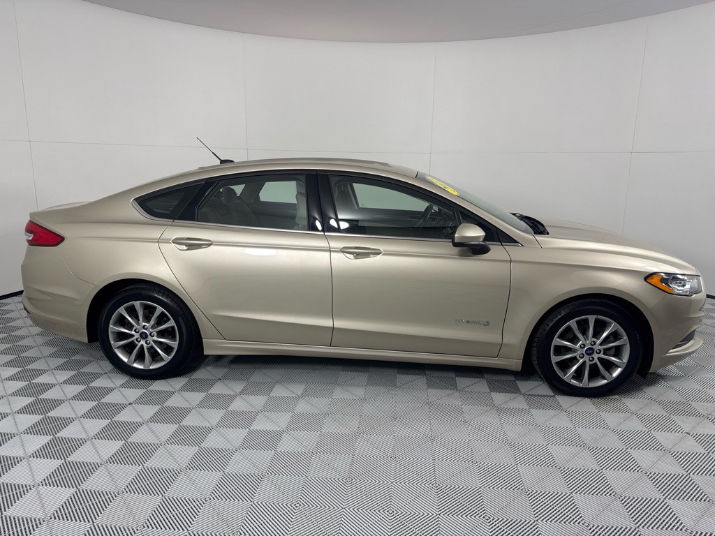 2017 Ford Fusion Image 4