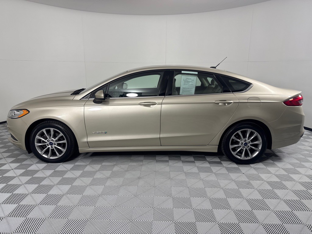 2017 Ford Fusion Image 5