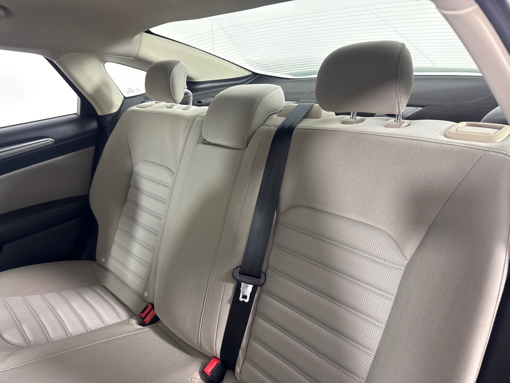2017 Ford Fusion Image 17