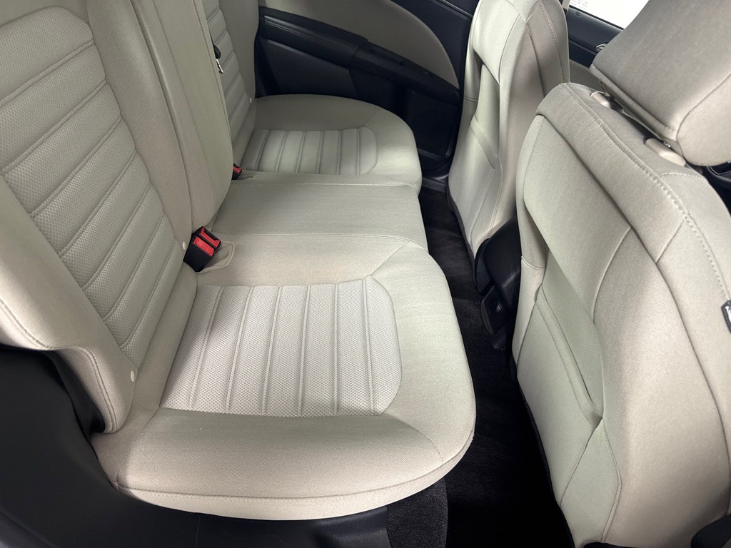 2017 Ford Fusion Image 18