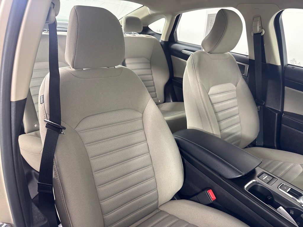 2017 Ford Fusion Image 21