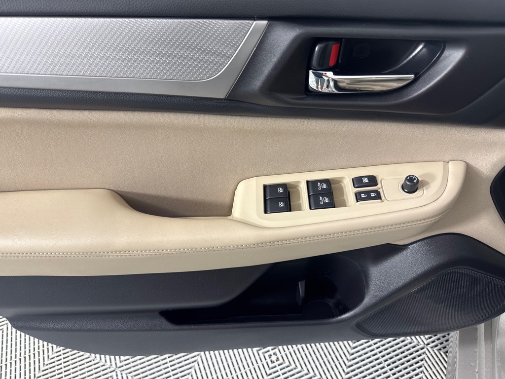 2017 Subaru Legacy Image 12