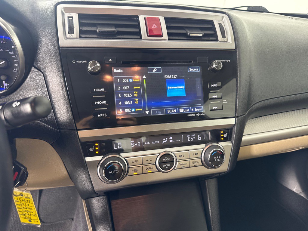 2017 Subaru Legacy Image 17