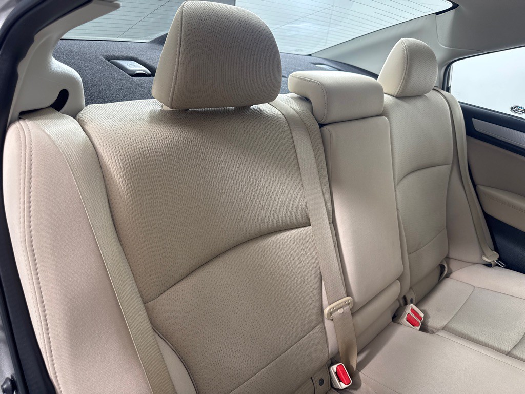 2017 Subaru Legacy Image 23