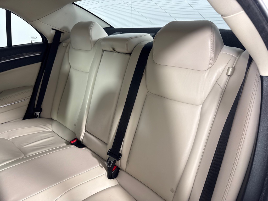 2017 Chrysler 300 Image 20