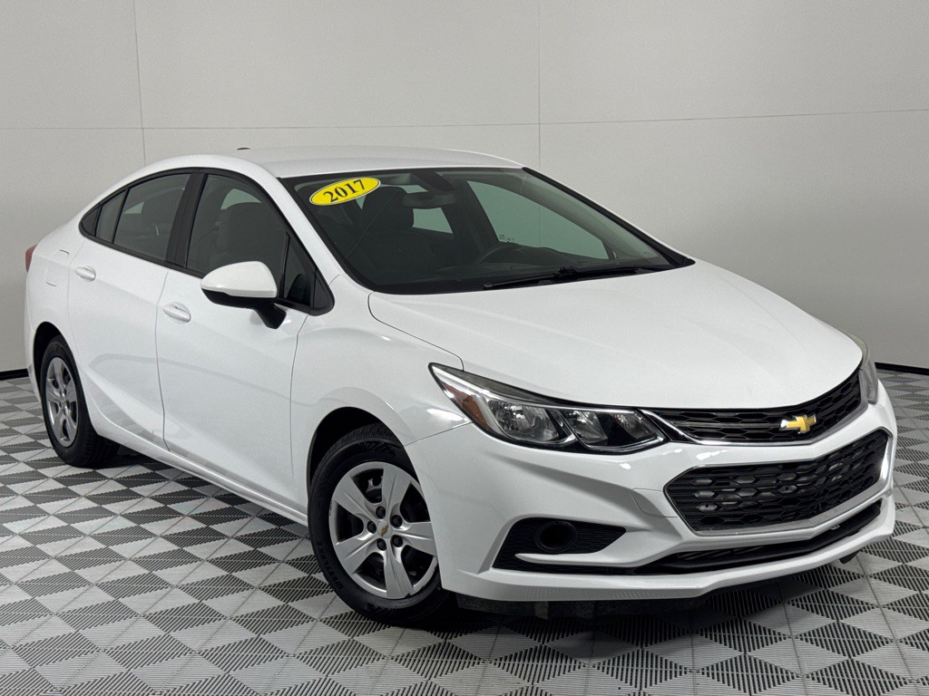 2017 Chevrolet Cruze Image 2