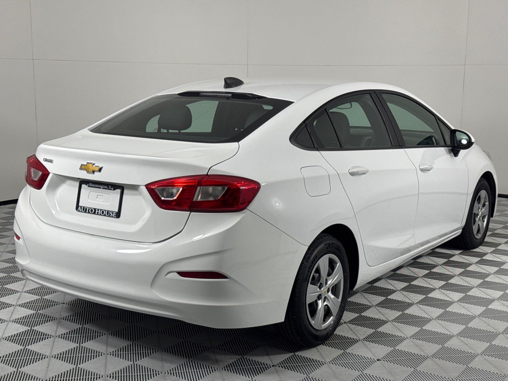 2017 Chevrolet Cruze Image 5