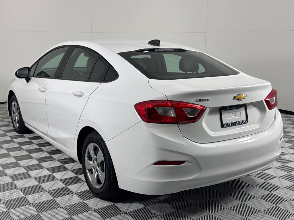 2017 Chevrolet Cruze Image 7