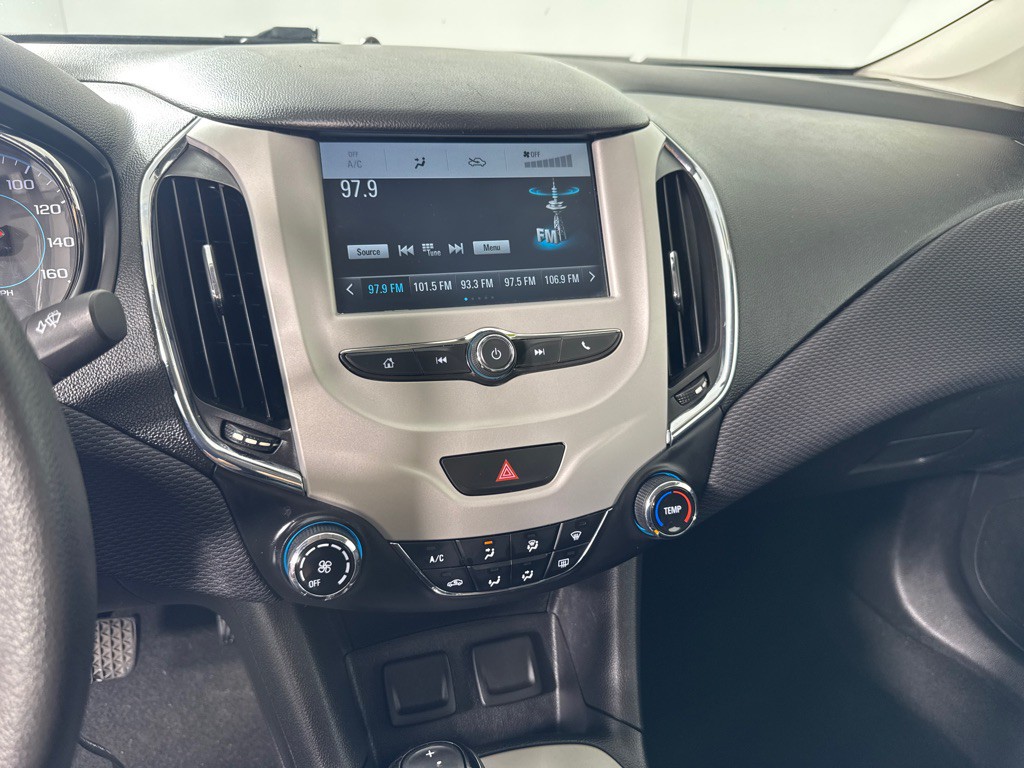 2017 Chevrolet Cruze Image 18