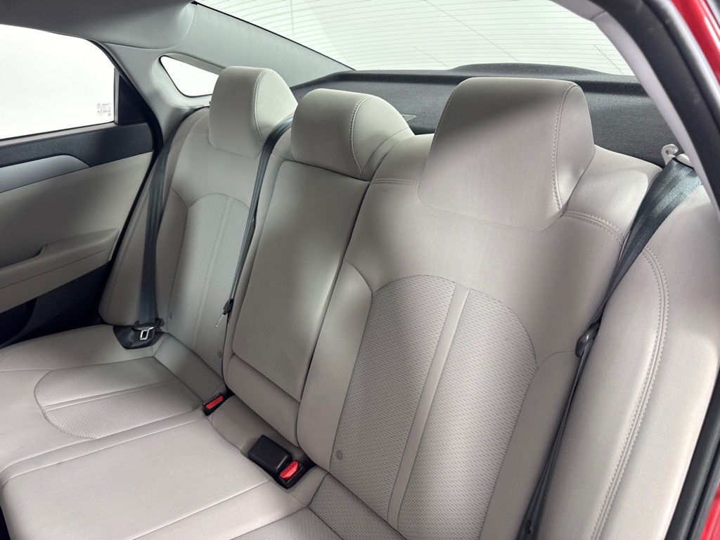 2018 Hyundai Sonata Image 18