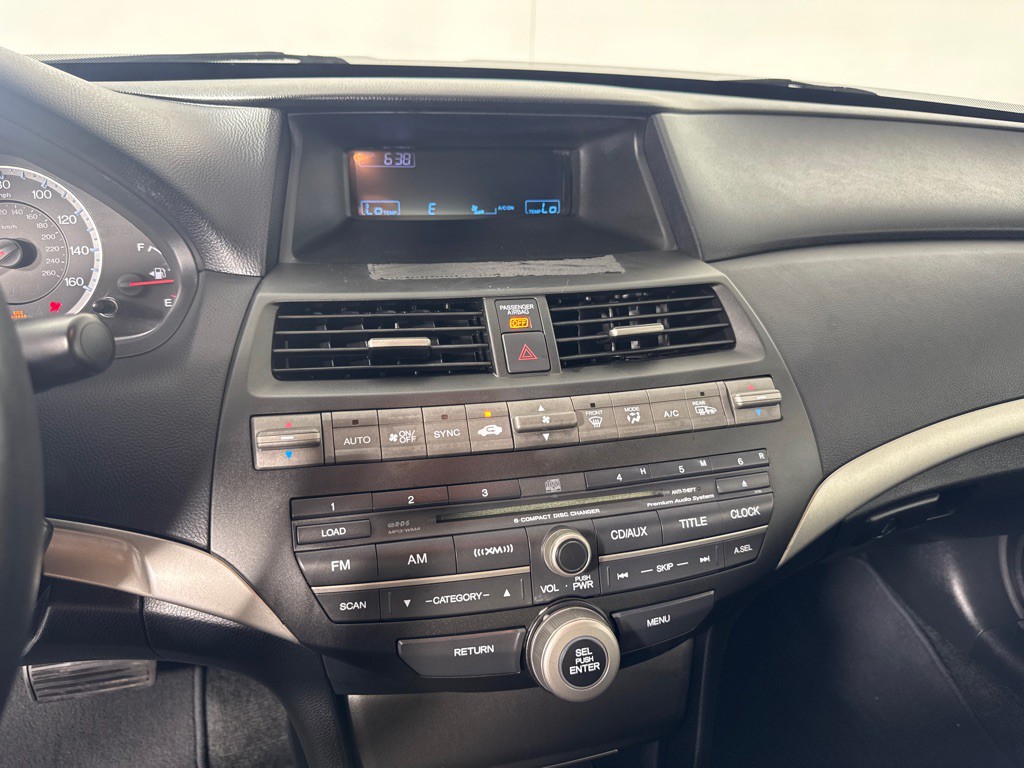 2012 Honda Accord Image 17